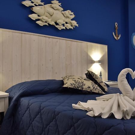 B&B Marina Blu Giardini-Naxos Kültér fotó