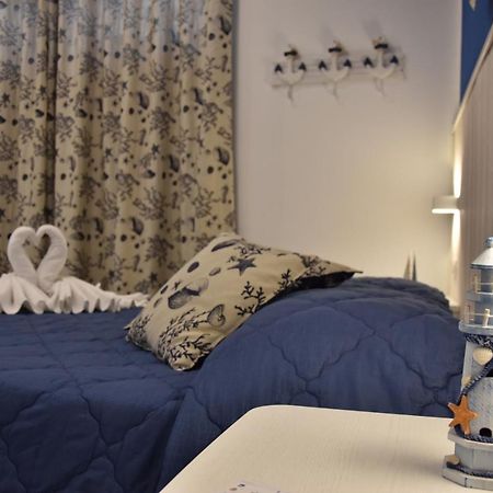 B&B Marina Blu Giardini-Naxos Kültér fotó