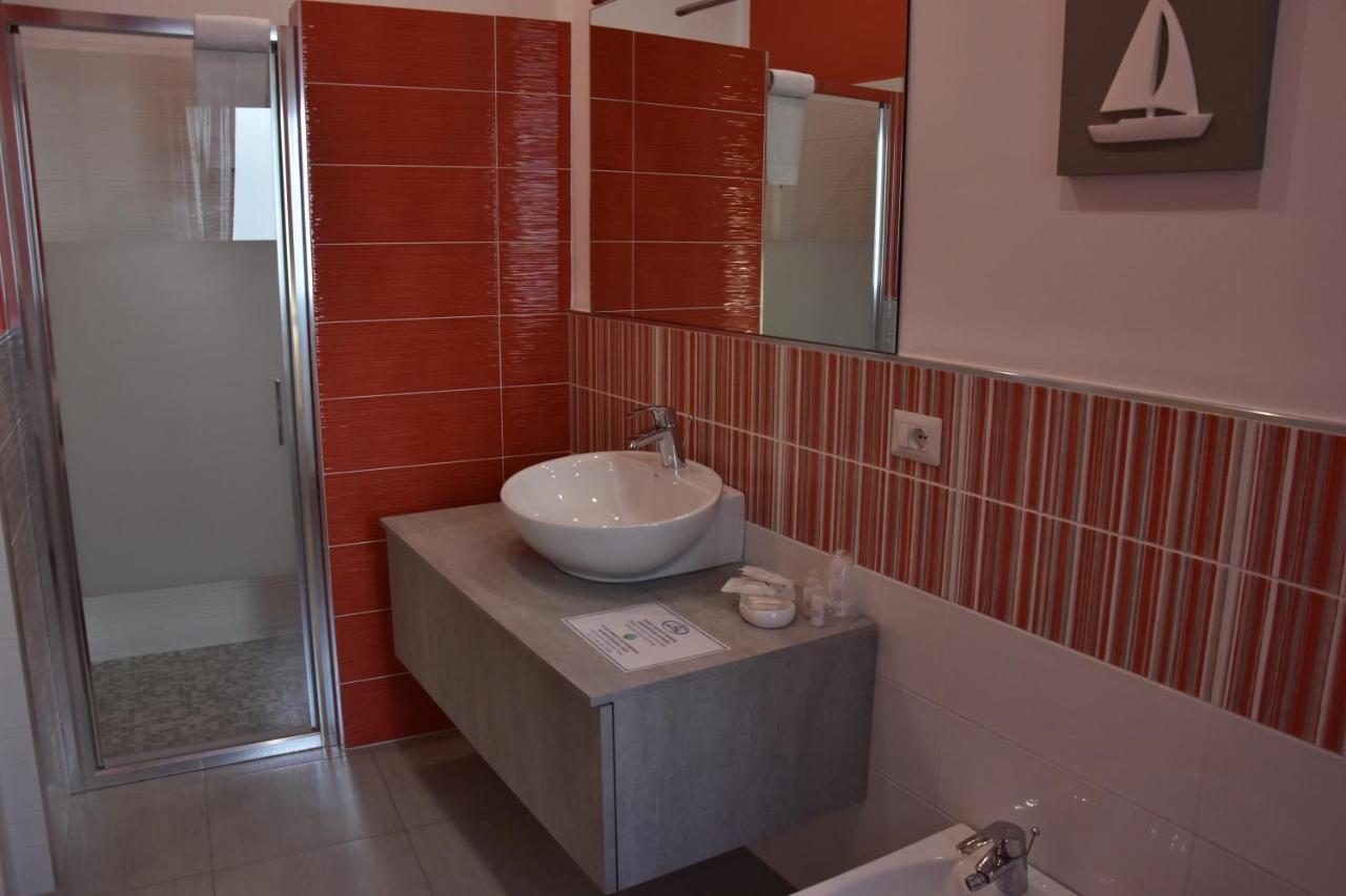 B&B Marina Blu Giardini-Naxos Kültér fotó